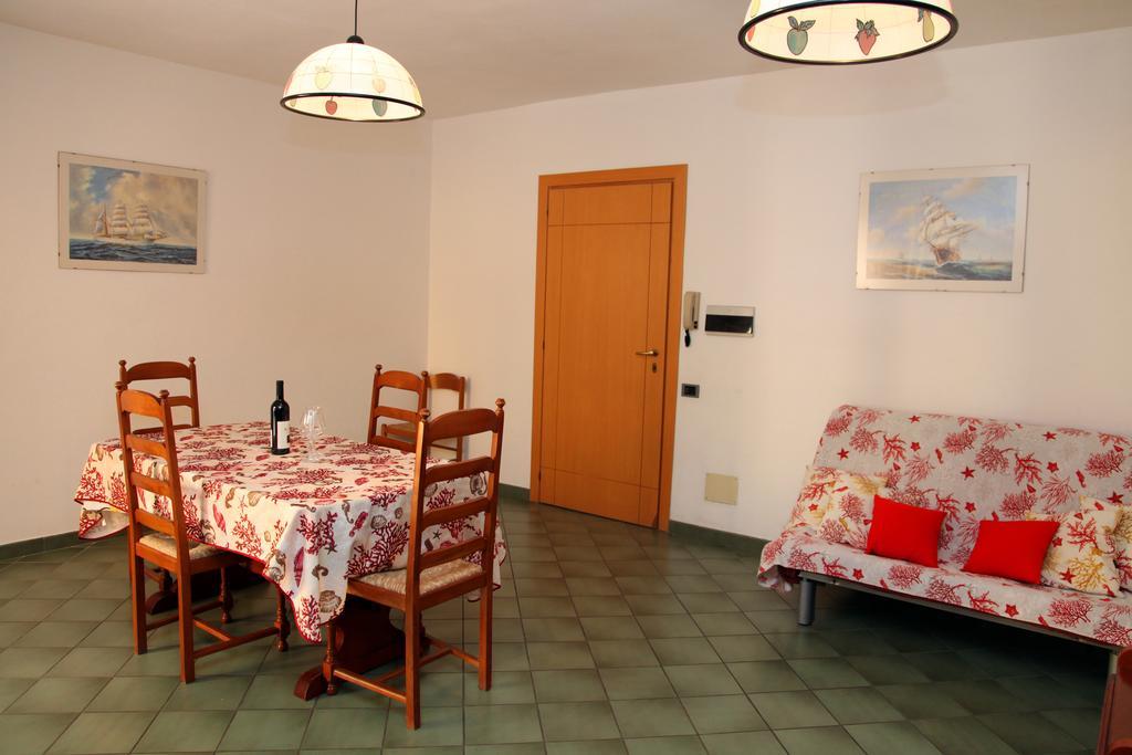 La Contessa Lejlighedshotel Santa Teresa Gallura Værelse billede