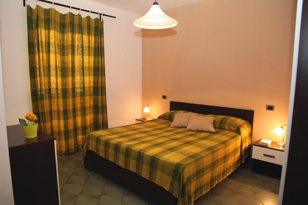 La Contessa Lejlighedshotel Santa Teresa Gallura Værelse billede