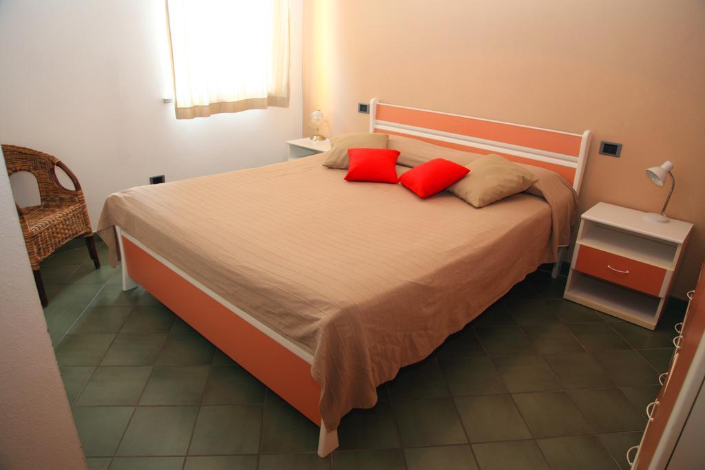 La Contessa Lejlighedshotel Santa Teresa Gallura Værelse billede